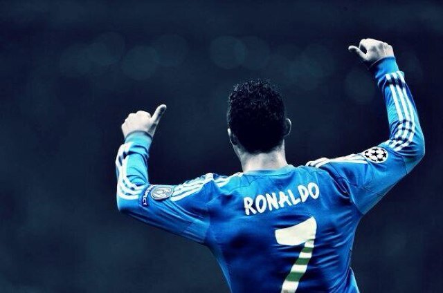 [] Tweeten alles over Real Madrid en Ronaldo [] Portugal [] Aanvaller [] The Boss [] #7 [] Partner: @Messi_NLD
