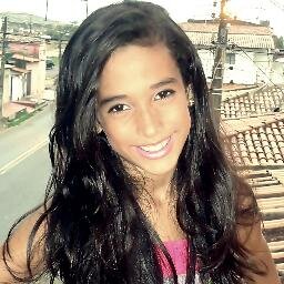 '  A nossa vida é o Senhor Ele fez grandes coisas por nós ♪