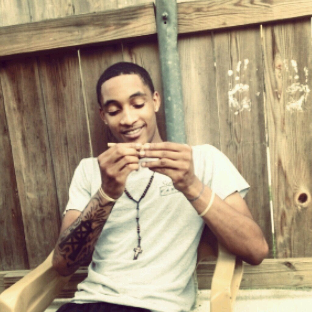 #187#211#8732 TRYING TO UNDERSTAND THIS THING CALLED LIFE #FreeDez#FreeChucc
