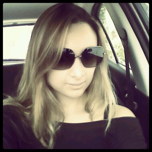 annie_goesdown's profile picture. what does it feel to be on your own like a rolling stone