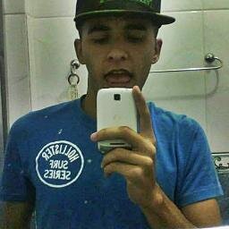 Twitter Oficial .
Jogador Profissional e Servo do Senhor Jesus .
Felicidade é ter Jesus e uma Família linda como eu tenho. #Dos3