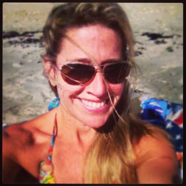 Mother to Cali, Design Stylist and Communications Expert @ Home Gig and Devoted Pearl Jam Fan.