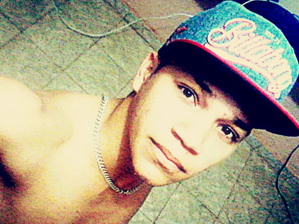 sou dos 3 : pai, filho e espirito santo.