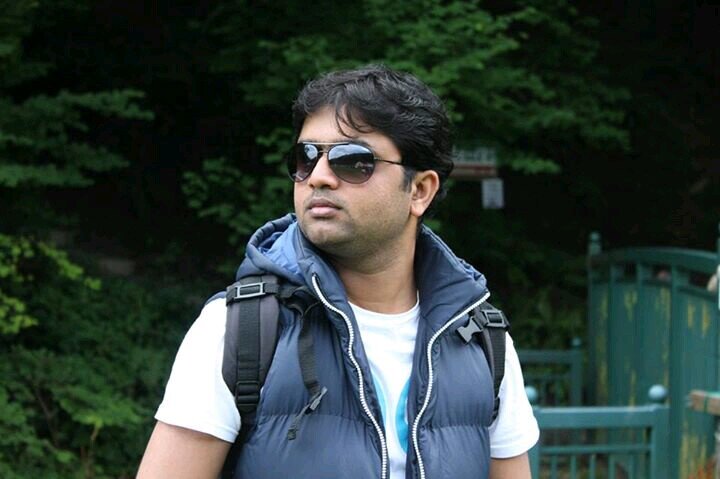 I am an amateur photographer I love travelling and have travelled 🇨🇳 🇫🇷 🇬🇧 🇮🇪 🇨🇭 🇮🇹 🇩🇪 🇧🇪 🇳🇱 🇺🇸 🇮🇳 🇳🇵 🇪🇸 🇦🇪