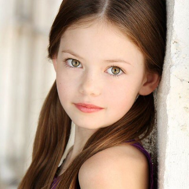 Just a young girl with no family from District 4. Want to know what's worse I'm blind. Will I get a family? {Hunger Games RP-Alone-FC: Mackenzie Foy}
