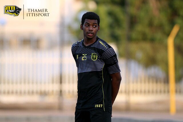 لاعب آولمبي الاتحاد.