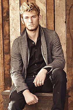 Just a country raised guy with a southern drawl trying to make a name for myself and making the best of my life. [THG-RP]