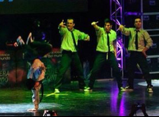 Tormenta En Ataque crew est. 2001 Santiago, Chile - Bboy's : airflip-bboypanxo-snacubish-bboypita-donniestark-bboyshuky