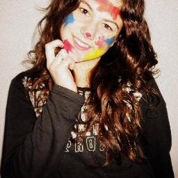 El mundo es mucho mas bonito con una sonrisa en tu rosto~