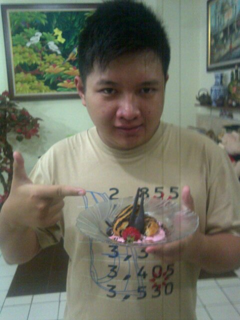 Ordinary man,tunist,alumni STPB dan GOONER ! The Owner of Ice Pasco One-
Eight-Six