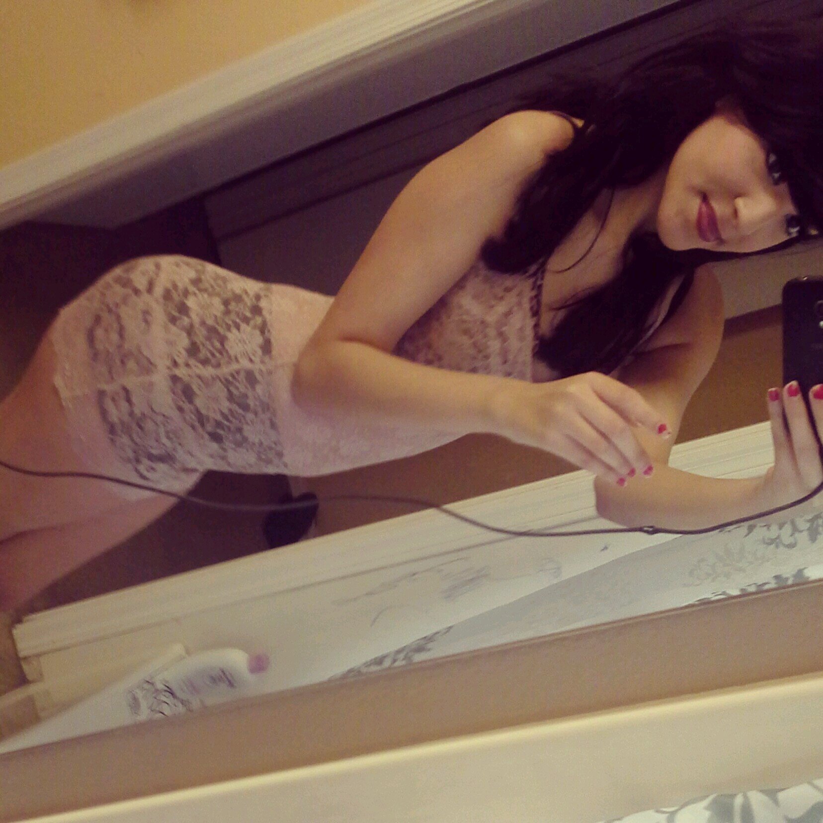 singlee , 20 , i love weed ;) , bisexual .