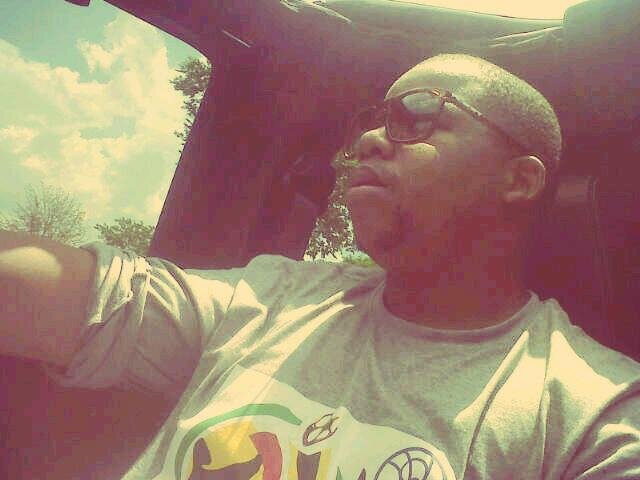 COUTURESWAGG's profile picture. ARSENAL Fan|| Pitbull Fan|| Skop- chowing Champion|| Eat, Sleep and sneeze Business||