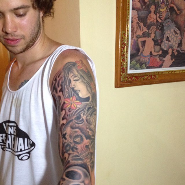 Bwetherspoon's profile picture. Skrillex , porter robinson, day to remember , atreyu, deadmau5,avicci