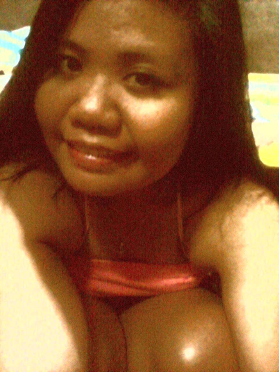 garrulous,a bit bumptious, blithe and naive girl  *creo que me estoy enamorando de t' :)*