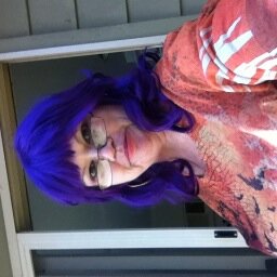 An American living in Australia, Wiccan, mom of a black cat, love Nikki Sixx, Motley Crue, music, tattoos writing, dancing etc