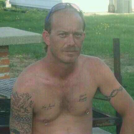 leegaines19's profile picture. 