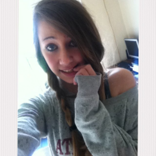 @Michaelsutthako @ABpryer @danielhuwlewis= @officialmadband @georgedaviduk:) @aidenhancock i miss you:(