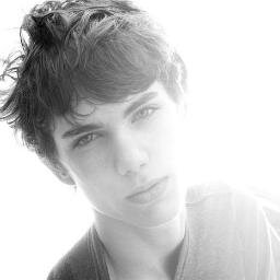 javielpasador's profile picture. 16/10/2013 @jorge_readhair TE AMO MI NIÑO, LO ERES TODO PARA MI, TODO!!!!!