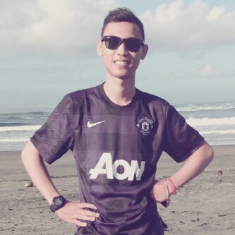 Manchester United indonesia| farmasis muda UMM '12 | nura roswari