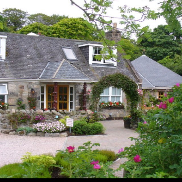 We provide great food & good service in an outstanding location overlooking the River Feugh. Open for Lunch, Afternoon Tea, Fri/Sat Night Dinners & Sunday Lunch
