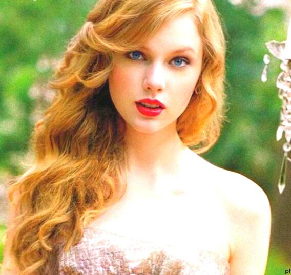 follow swxftqueen:)it's mean a lot for me