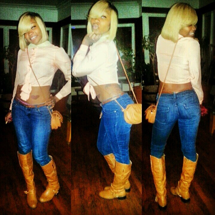 She got a body like a mermaid. She a plus, first aid. They ask me whats her race and I say FIRST PLACE.  Ig:jamiravsmeme
