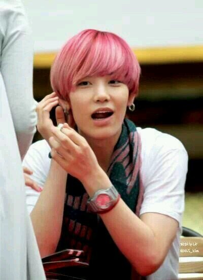 Hey U !!! ... เจลโล่ ชเว จุนฮง---ชื่อผมเองแหล่ะ ...ทักได้ผมฉีดยาแล้ว ^^ ตอบทุกเมน ลิมิตลากบางครั้ง 555 ฟอลเถอะ ผมเฟรนลี่