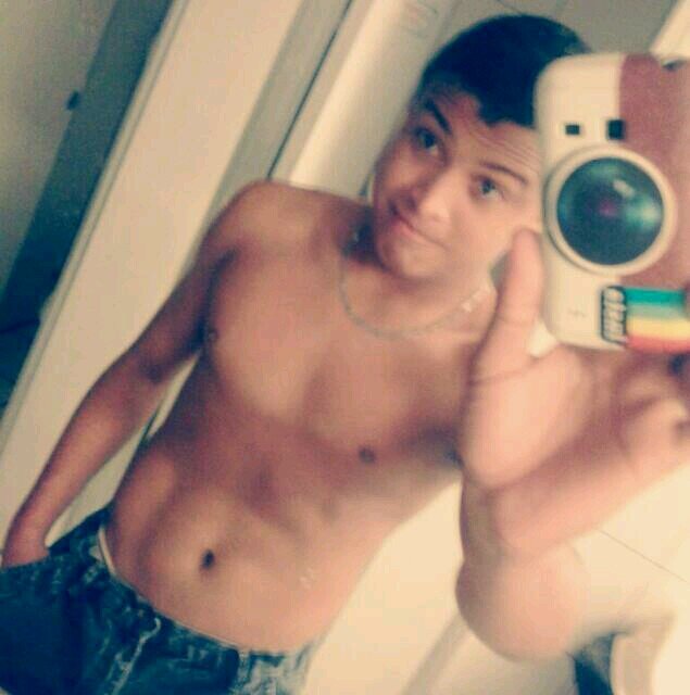 Tenho 18 anos , Moro em Fortaleza - Whatsapp: 85-86265772