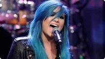 Sou lovatic e directioner. Curto as musicas de selena gomez, e o meu programa de tv favorito é The X Factor. 
Quer me conhecer mais? 
Então me segue! :)