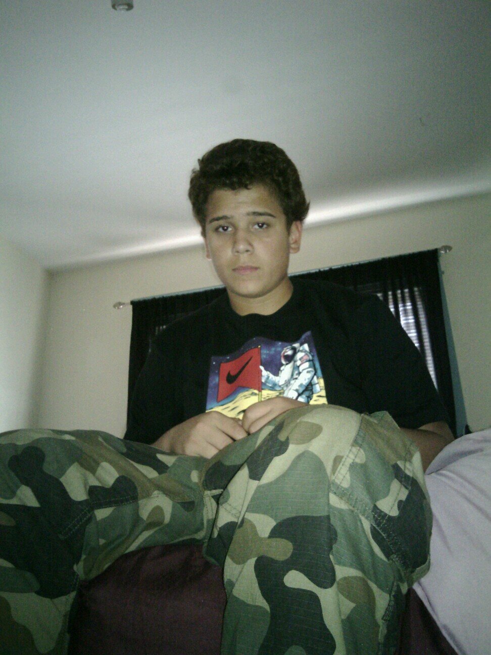 FOLLOW ME. (/.\)