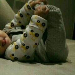 ﺑﻌﺾَ ﺁﻟﺒﺸﺮ ﻃﺒﻌﻪِ ﻣﻦ ﺁﻟﺰﻳﻦ ﻣﻘﻬﻮﺭِ ,
ﻭﺁﻛﺒﺮ ﺩﻟﻴﻞ ﺁﺳﻤﻲ ﻳﻨﺮﻓﺰِ ﺟﻨﺂﺑﻪِ /3 ~
