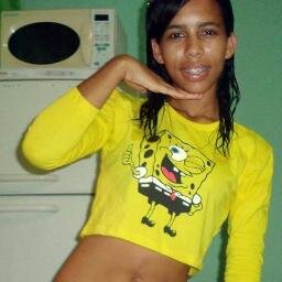 Aquela que voce fala mal paga pau mais tenta ser igual. 2bjs de luz.