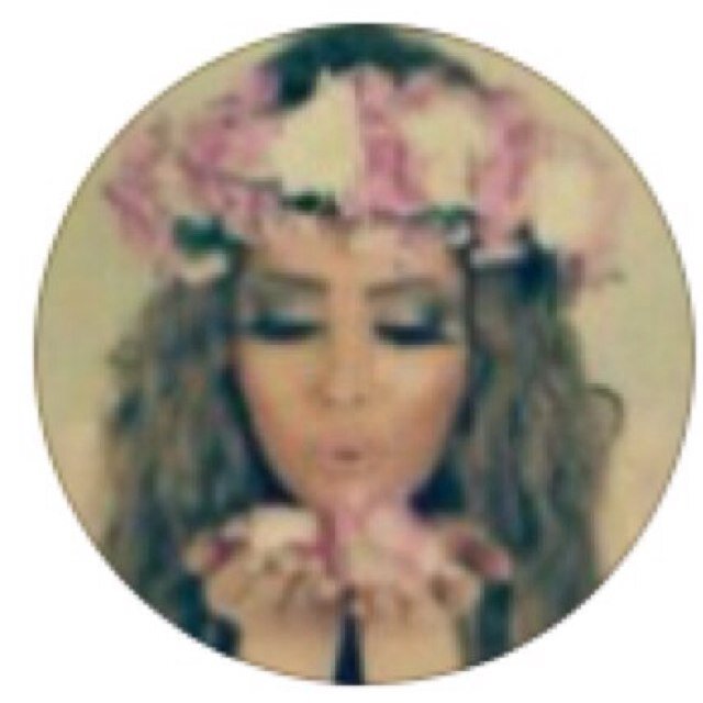 Just a simple girl who believes that everything happens for a reason, it is never too late ! Live wild , smile , love http://t.co/WKoU0pwejY
