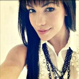 1° FÃ CLUB OFICIAL da @Kate_Frazao ; Espaço de maior fonte de informações sobre a modelo, atriz e cantora. 
http://t.co/pPm3zLzp