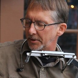 physics dweeb, semi-urban, human-power enthusiast, luthier, musician and general music fanatic. Day job - Floyd Center for the Arts #FloydVA