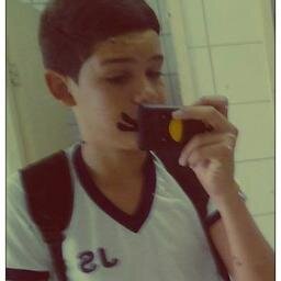 adooonisleo's profile picture. Seguee Sigooo Seguiremos ' 
O Sol é Para Todos & A Sombra Para Quem Mereçe 

Bom Diia & Booa Tarde & Booa Noitee HEHE ' .-.