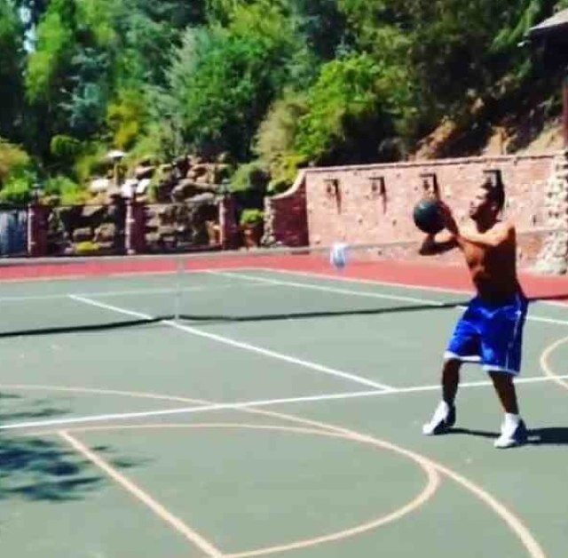 aubreysgirlx's profile picture. please follow! 1k by my birthday? June!