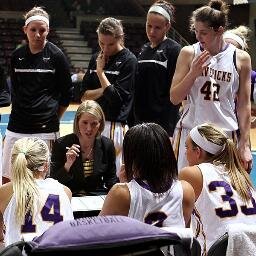 The official Twitter feed for in-game Mavericks women's basketball.