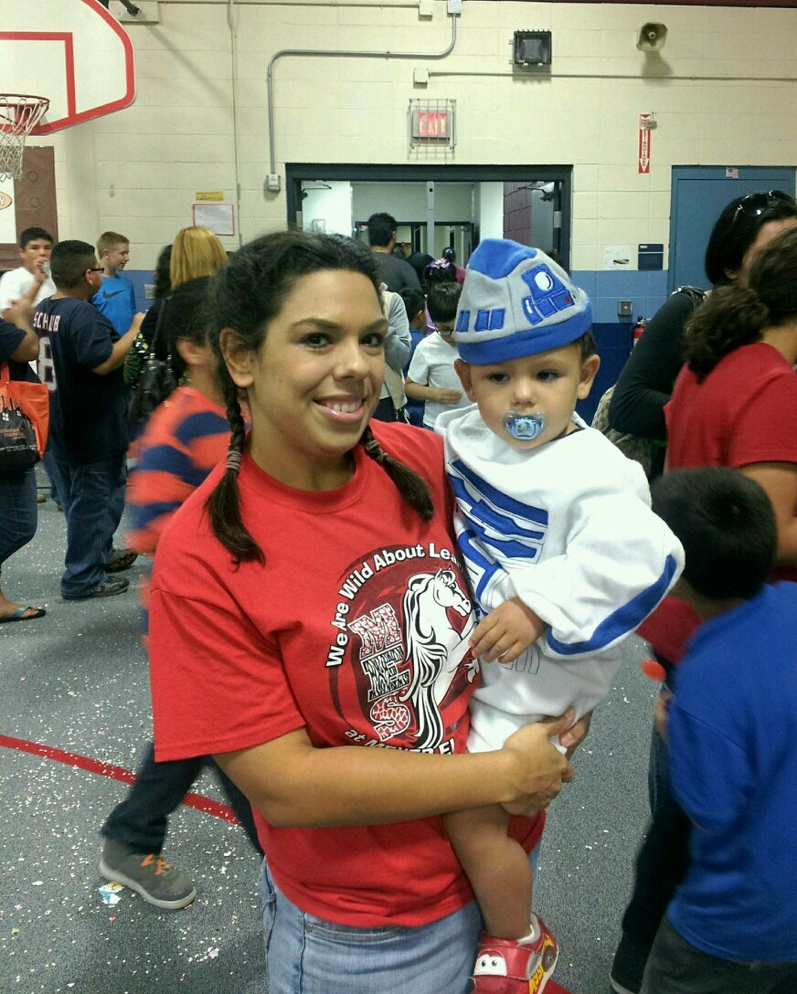 Pet Mom, Mom and Teacher of the Great Minds of the Future! Proud member of the Meyer Family.