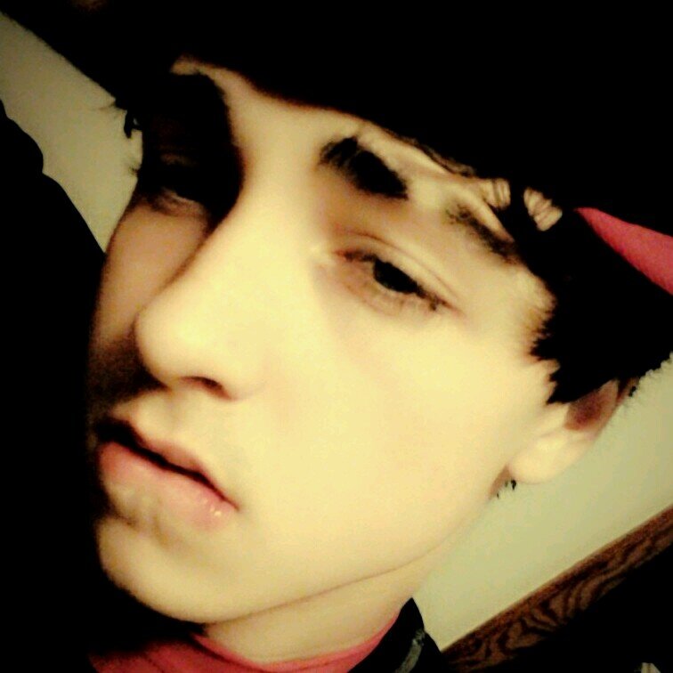 Young Rapper tryna kome up. R.I.P Tye. S/O all #031 an, Ayee baee♥