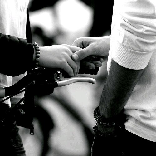 فولومي  = فولوباك    انتقي اعذب الكلمات لإسعادكم ، ‏‏‏‏ربي اغفر لي ولوالدي ♡♡