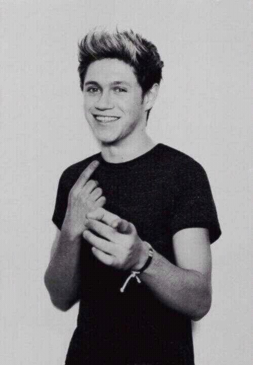 biopls_ty's profile picture. hey ya'll please follow @whatevermichaeI so i can reach my goal (ask for a follow back) ty ily-stay strong x