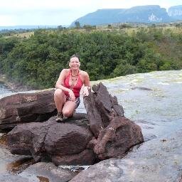 Lic Computación por profesión orgullosa Mamá Costurera por vocación y le sumo TaiChi, lectura y música. Me gustan los hipopotamos y los Tiburones de la Guaira