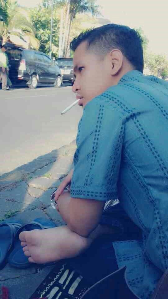 chamatz's profile picture. simple life simple problem.. 
harus menjadi lebih baik lagi dari sebelumnya..
#23