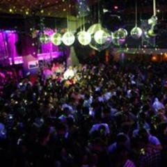Queres pasar una gran noche? en un buen lugar? con muchas chicas y  chicos?  VENI A SPACE DISCO LANUS!