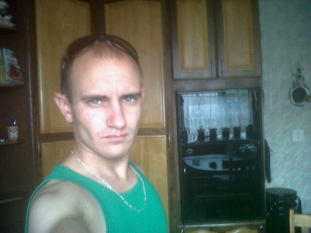 I am gay, down to earth, fun and loving. Want to know more just ask me.....