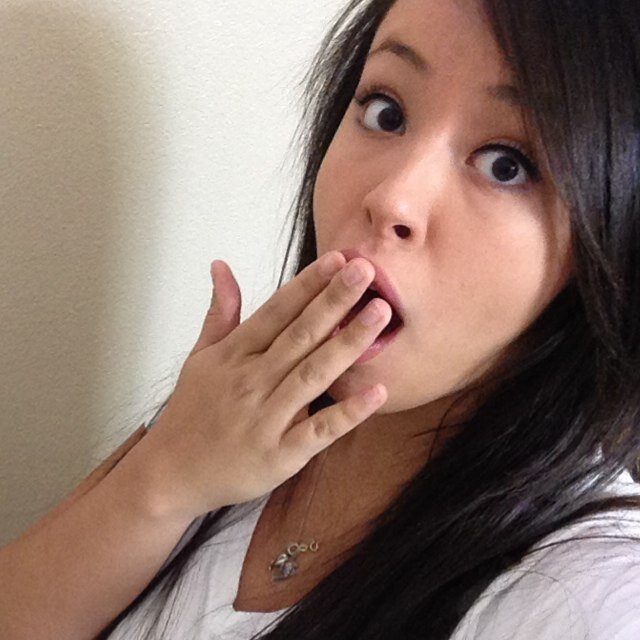 Whats good, names melissa, follow me BITCH! I LOVE THE SHOW BREAKING BAD! BEST SHOW EVER !! No im not single