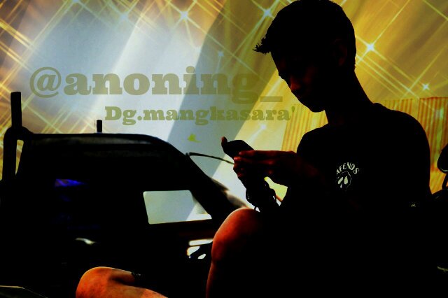 Akung anoning orang makassar yang sering kelebihang [G]  *saya bukang artis papang atas tapi papang score * ~mauki di follback atau loveback mentiong mkii~