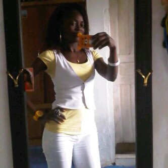 A̶̲̥̅♏ a model and An auditor in †ђe making. I L♥̸̨̨͡vƹ fashion but not crazy about it. A̶̲̥̅♏ a homely person, a virgo, born i̶̲̥̅̊n̶̲̥̅̊ da 80's. *wink*