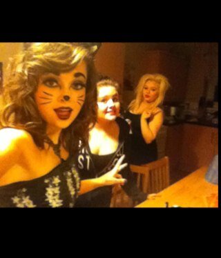 Molly_Nellist1's profile picture. I love Little Mix so much, Perrie, Jade, Jesy and Leigh my idols i loveyous xxxxxxxx follow my new twitter @Molly_MattEvers instagram:- @mollynellist_x